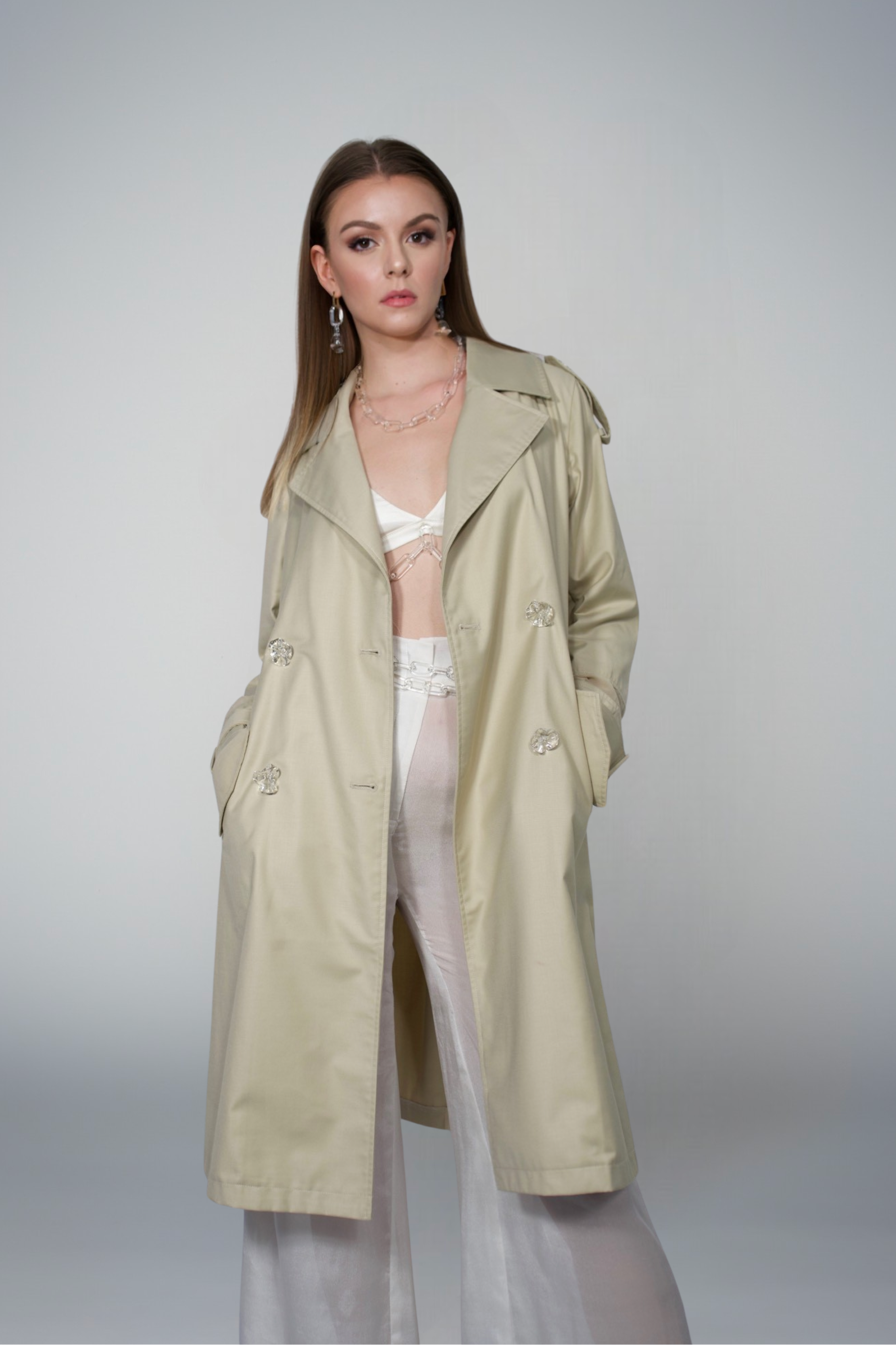 TOVA - TRENCH