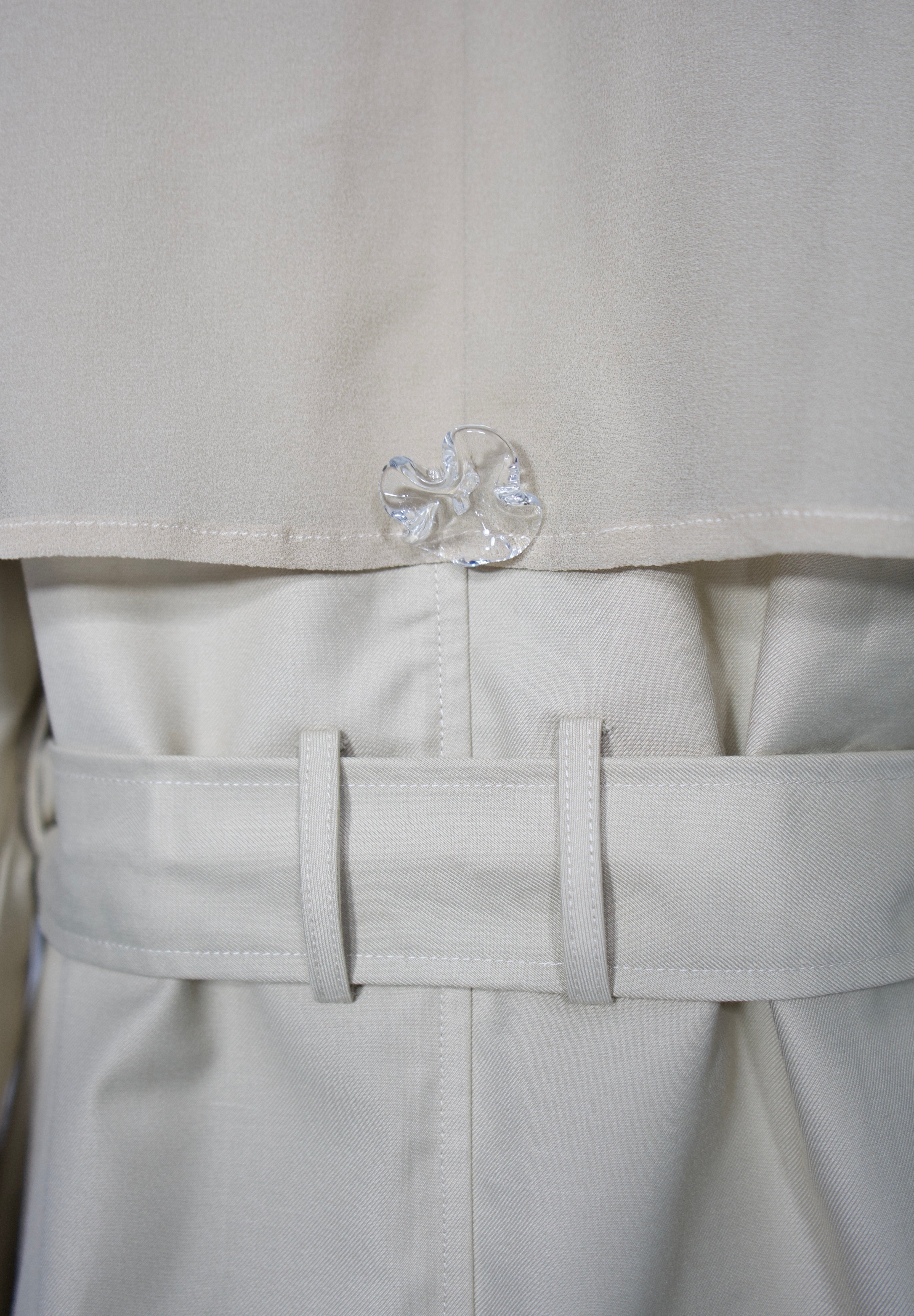 TOVA - TRENCH