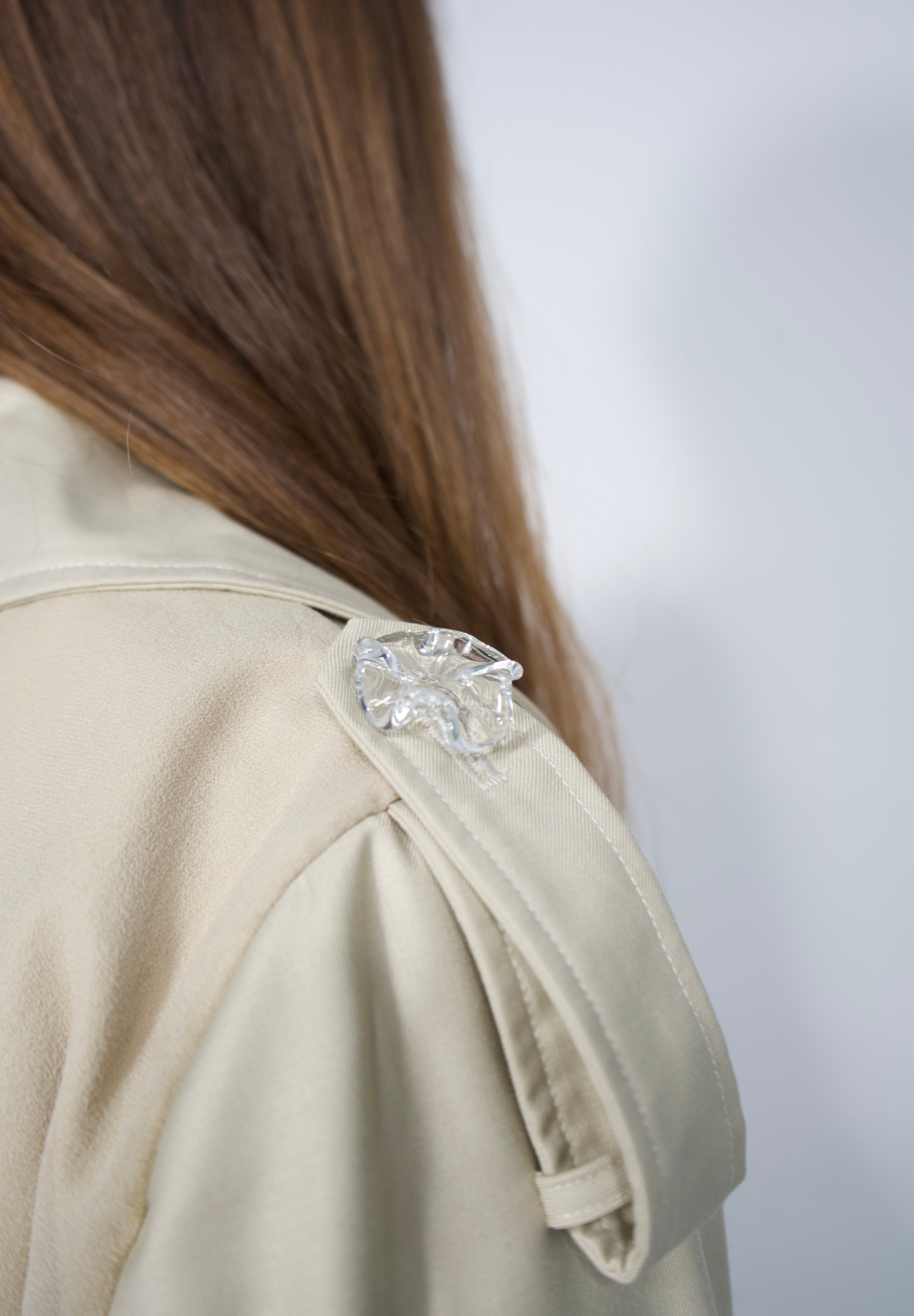 TOVA - TRENCH